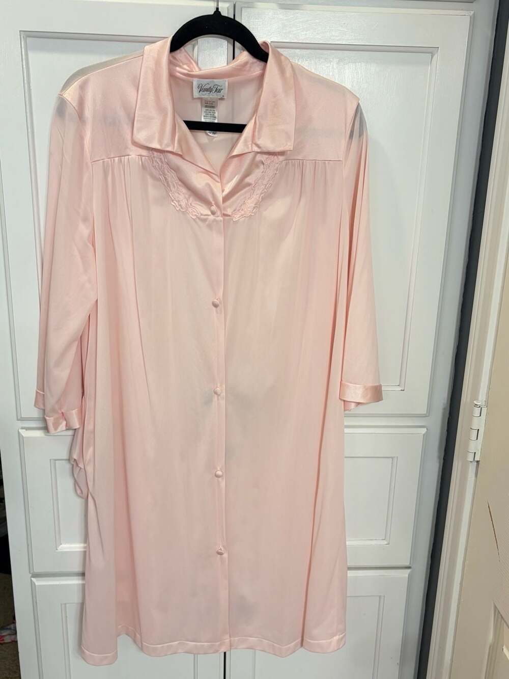 Vintage Vanity Fair Button Front Robe Size L Pink Nylon Lingerie Nightgown
